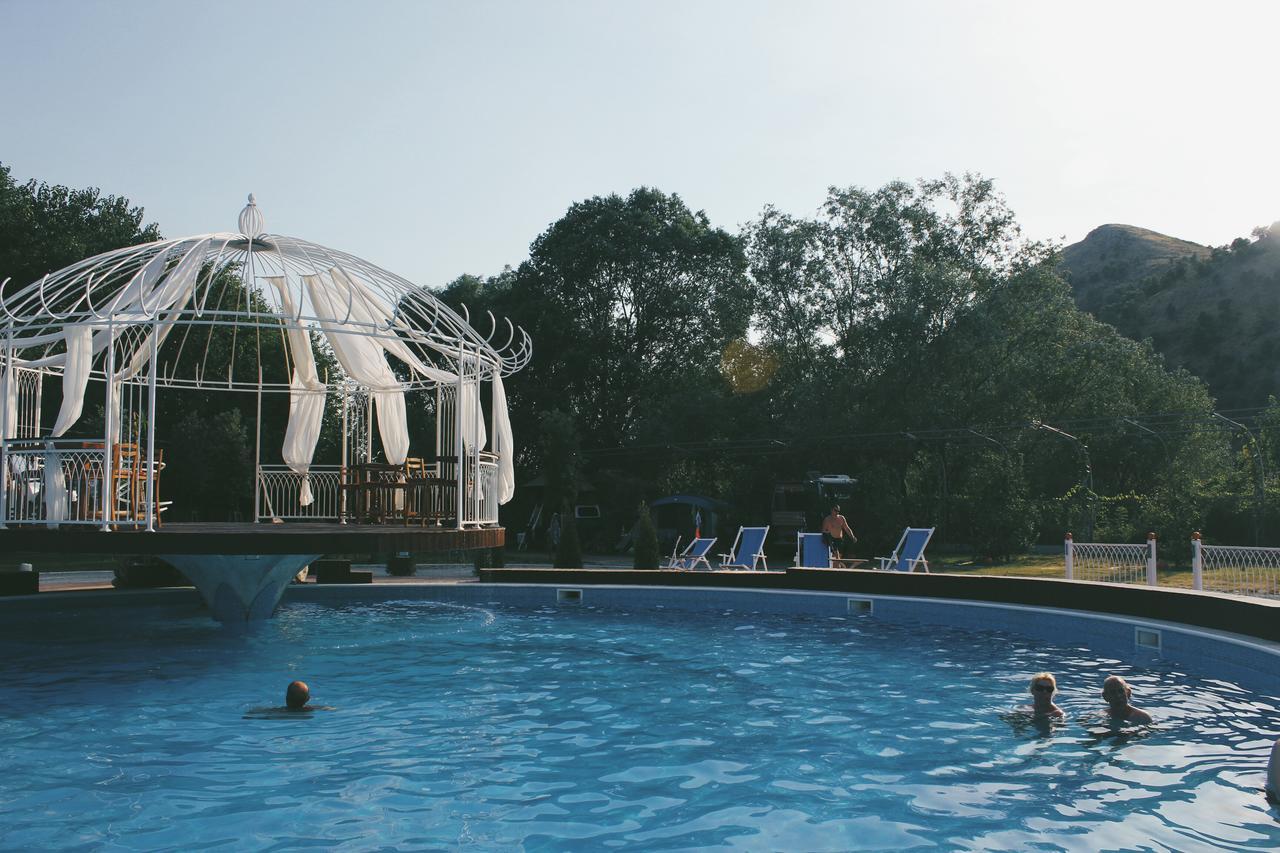 Legjenda Hostel *