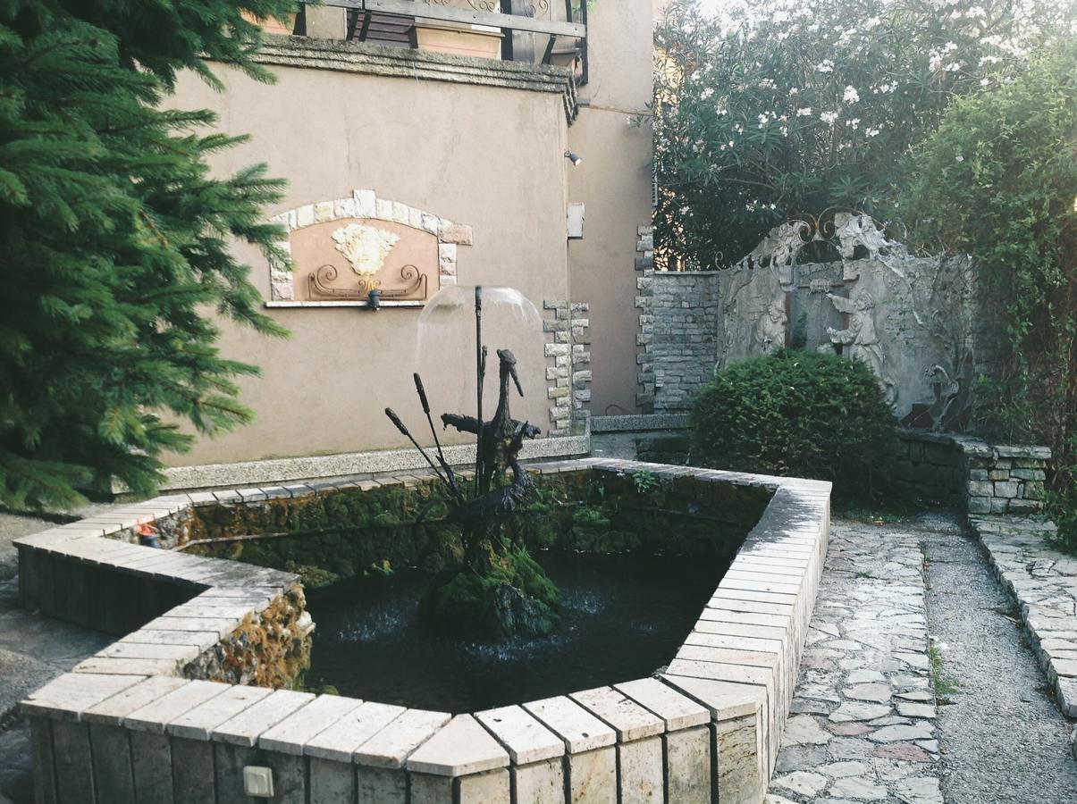 Legjenda Hostel